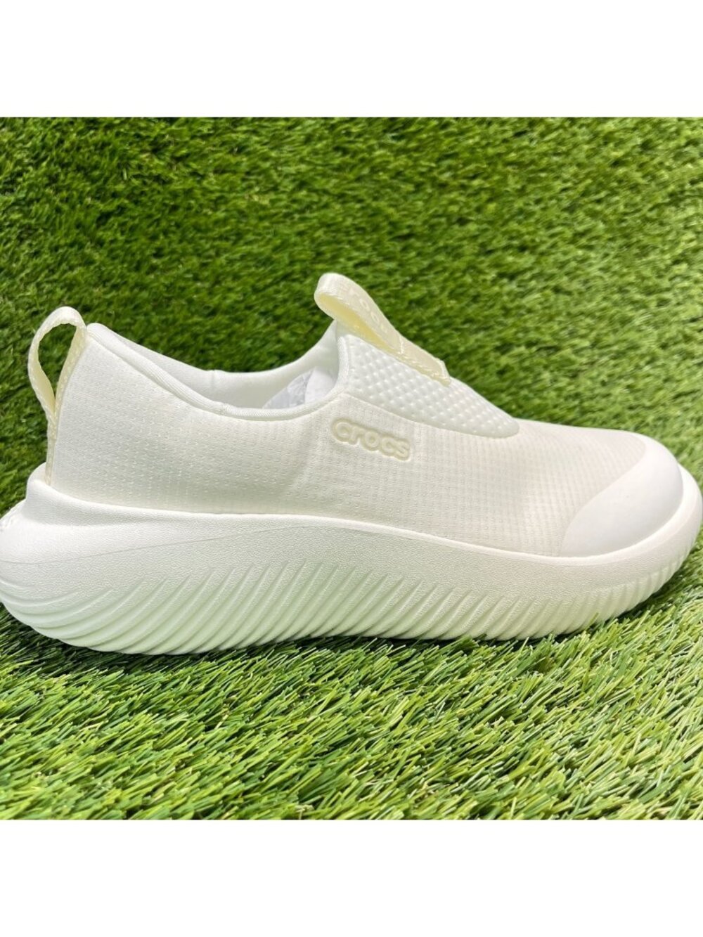 Crocs Mellow Ease Womens Size 8 White Casual Classic Walking Slip-On Shoes